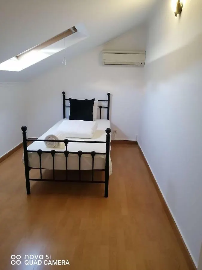 Hope House Parede Apartment Homestay