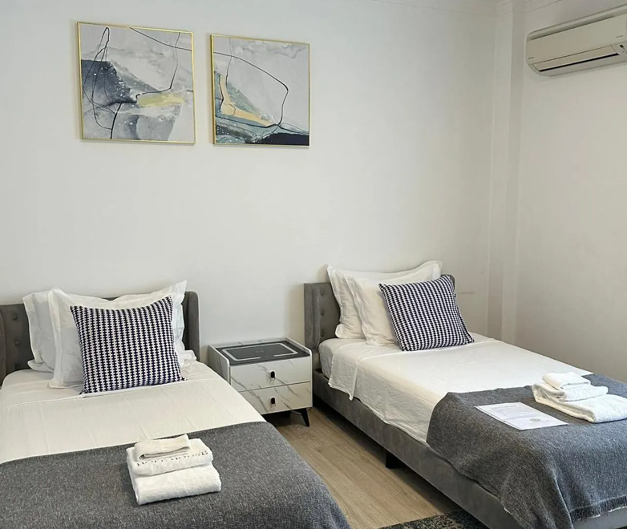 Hope House Parede Apartment 0*,  Portugal