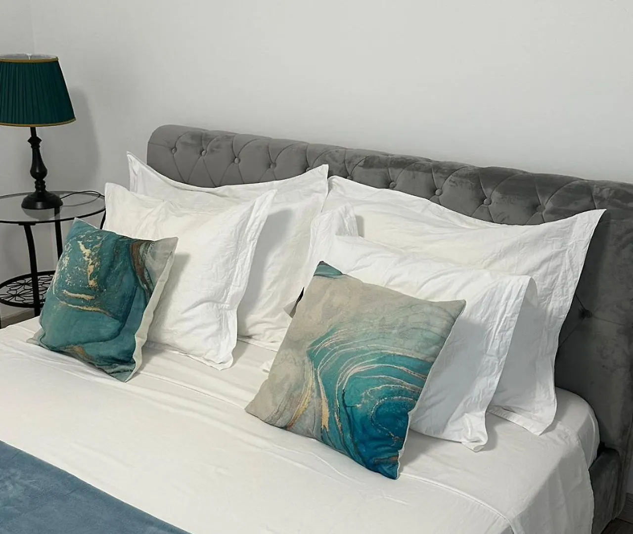 Hope House Parede Apartment Homestay