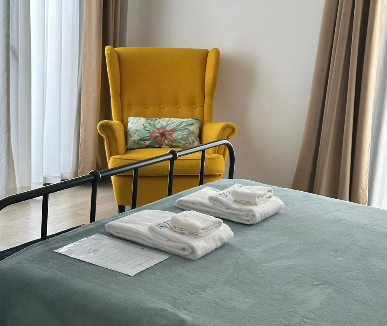Homestay Hope House Parede Apartment Portugal